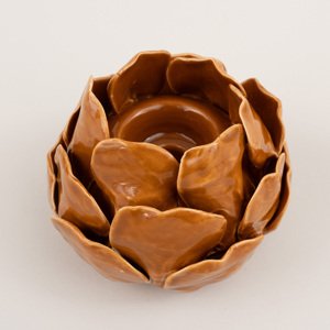 Svícen Petalia light brown 10 cm